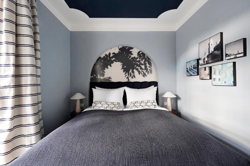 Standard Room image 1