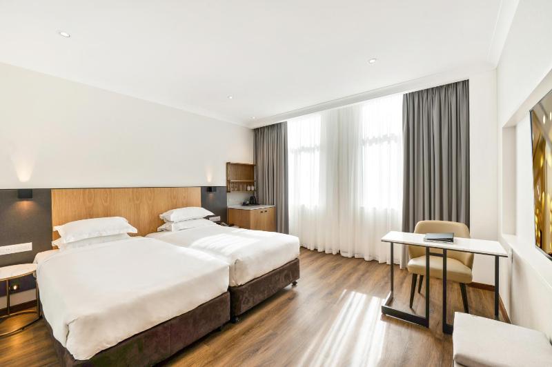 Signature Superior Twin