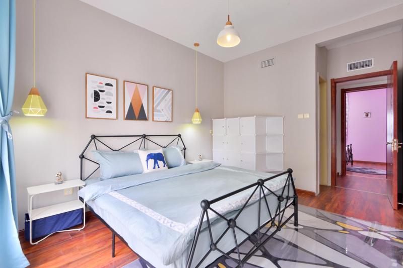 Locals Apartment House 90 - image 9