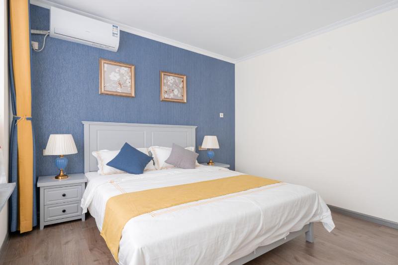 Locals Apartment Inn 01 - image 3