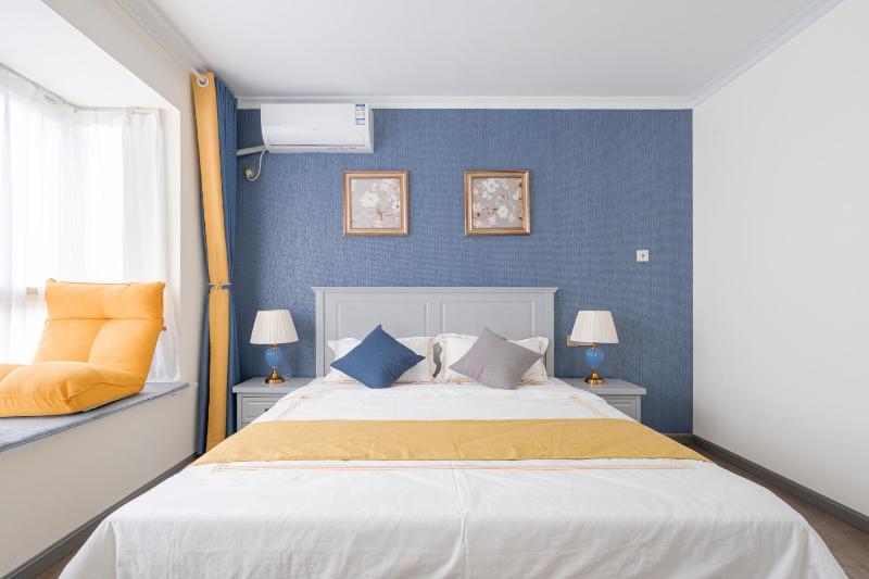 Locals Apartment Inn 01 - image 8