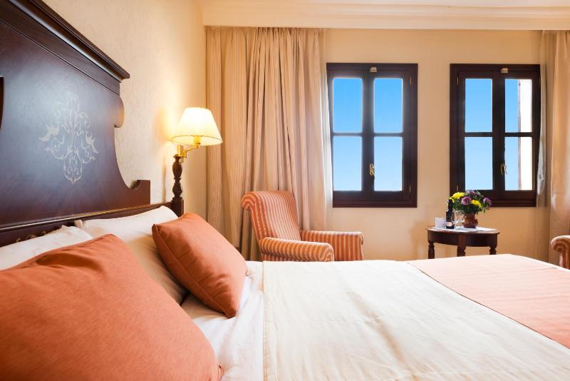 Classic Double or Twin Room in Annex Building image 3