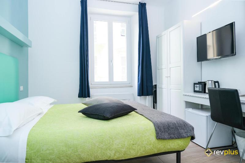 Lia Rooms - image 33