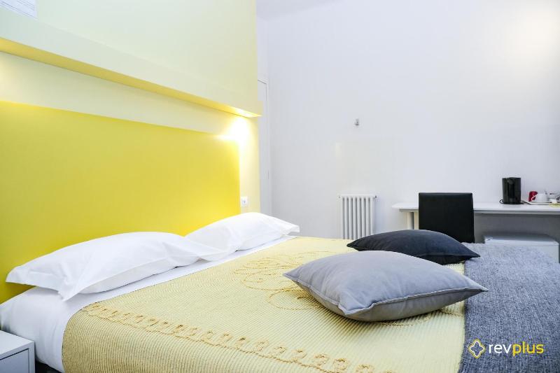Lia Rooms - image 32