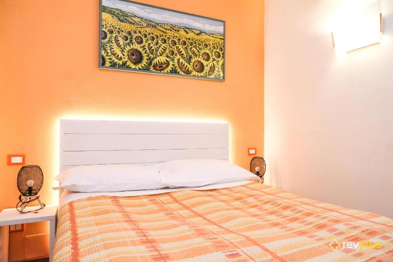 Lia Rooms - image 34