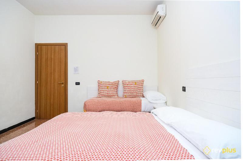 Lia Rooms 3 - image 7