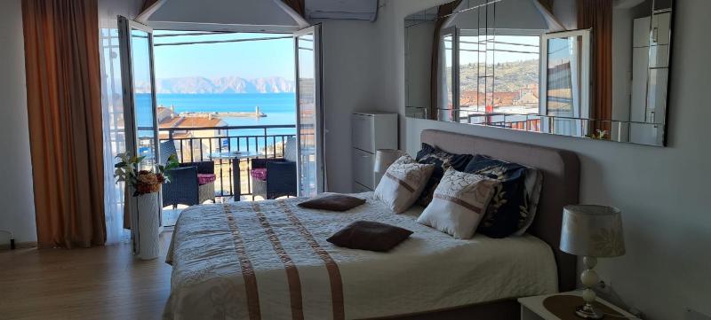Beautiful sea view 6 luxury studio Danijela - image 3