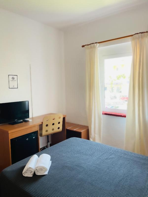 Double Room image 2