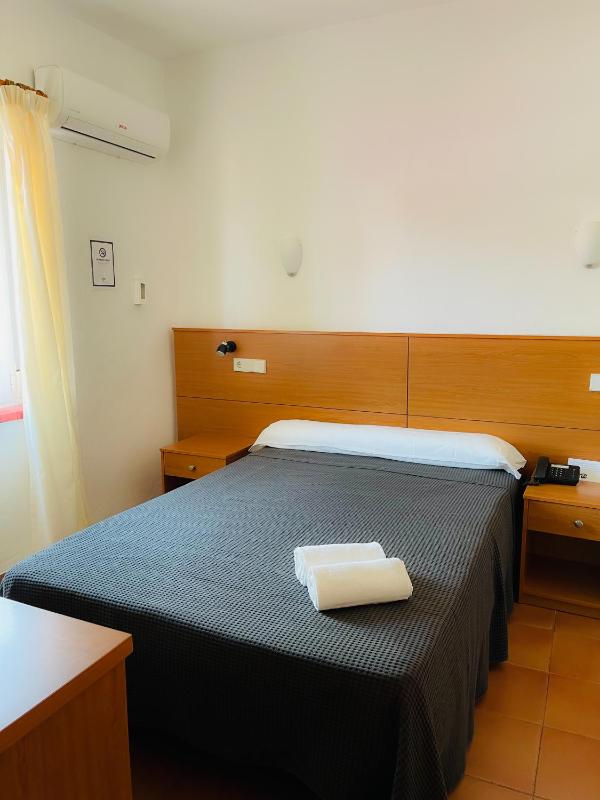 Double Room image 1