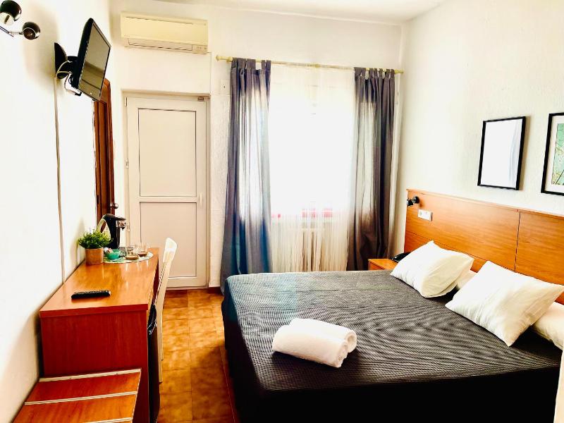 Superior Double Room with Sea View image 1