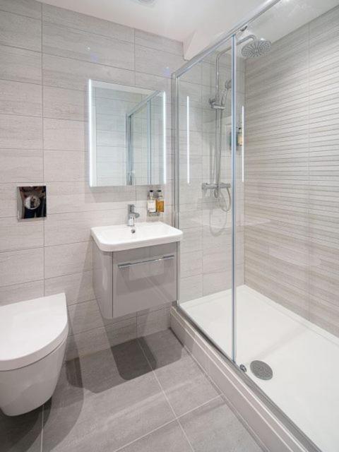 Standard Double Room image 2