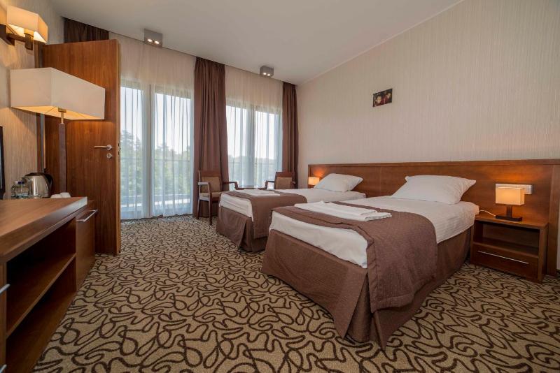 Double Room with Extra Bed image 3