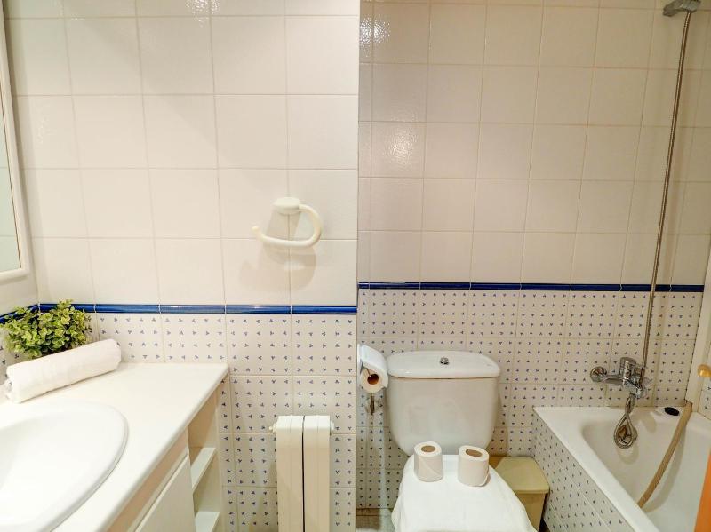 Apartamento Burdeos by Hello Homes Sitges - image 2