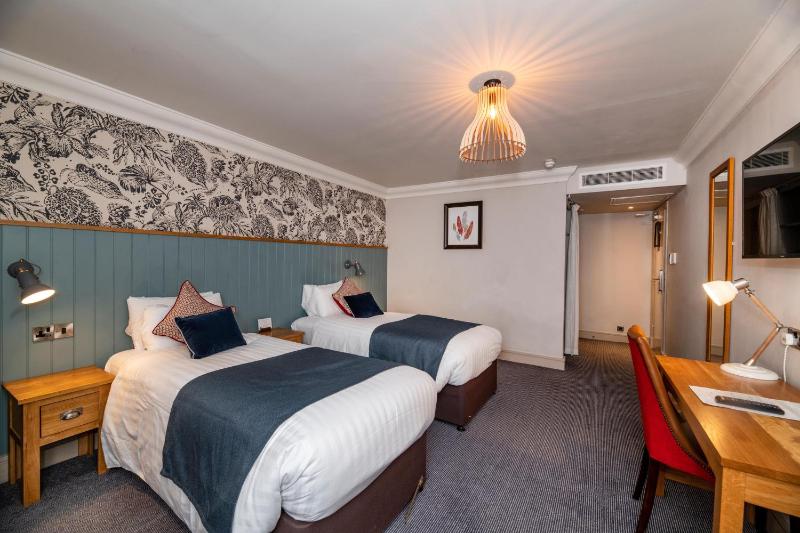 Twin Room image 1