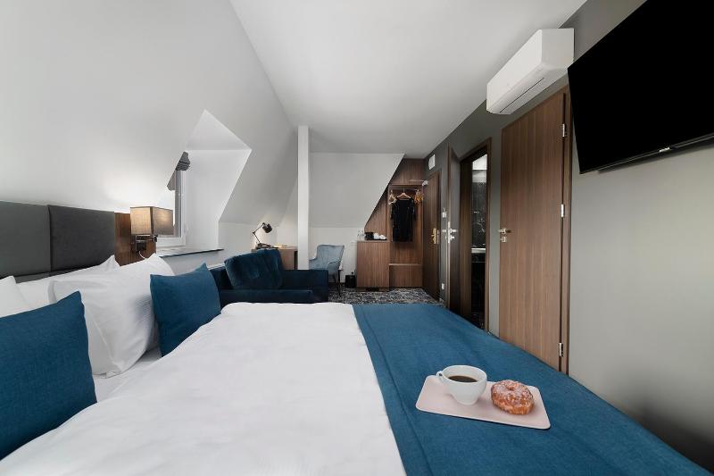 Luxury Suite image 1
