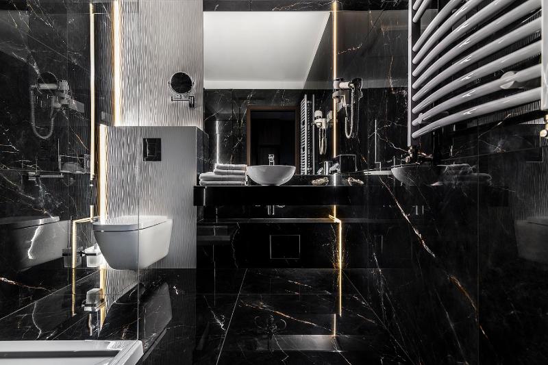Luxury Twin Room image 2