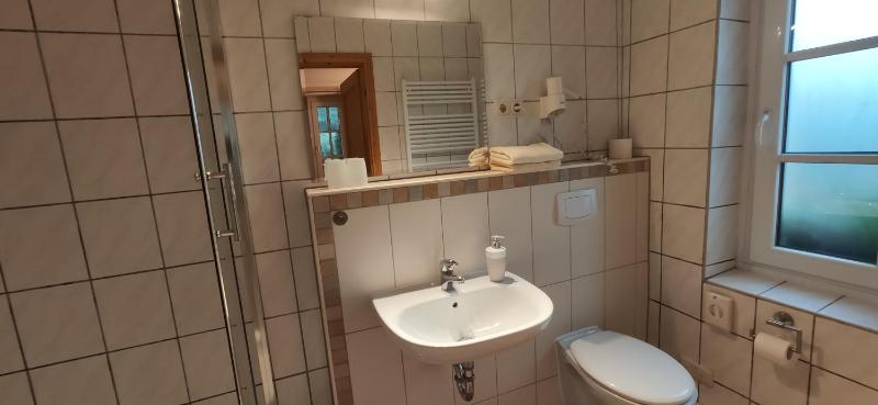 Large Double Room image 3