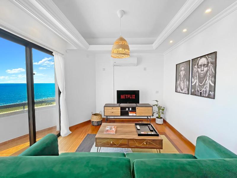180° SEAVIEW Apt. right on famous beach promenade - image 13