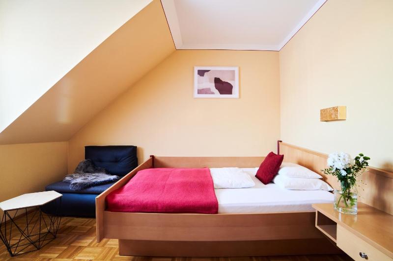 Single Room with air condition image 2