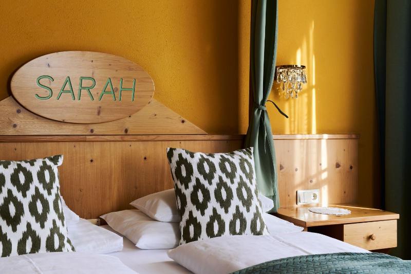 Comfort Double Room with Balcony and Air Condition image 2