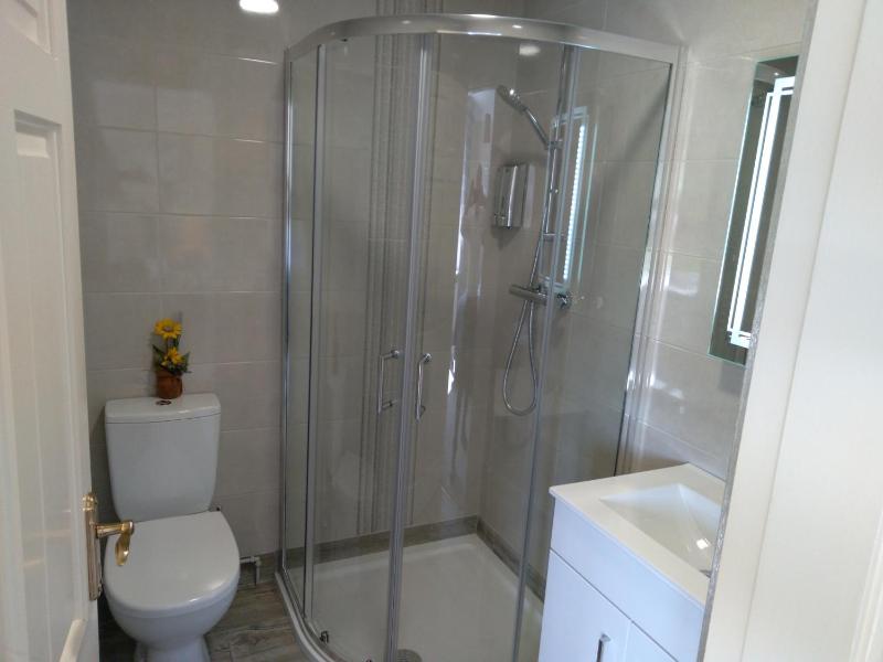 Deluxe Double Room image 2