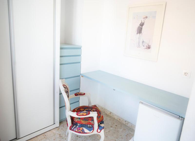 Superior Twin Room image 3