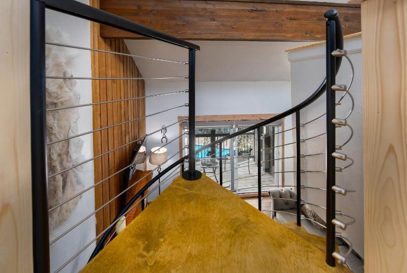 Inner Circle Serenity Condo: Great Breck Location - image 19