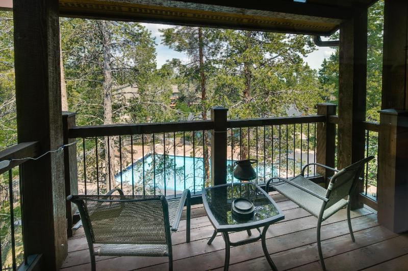 Inner Circle Serenity Condo: Great Breck Location - image 2