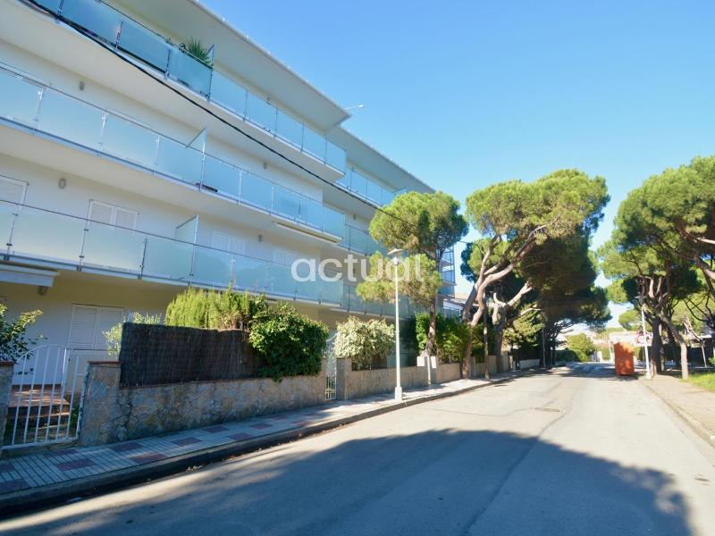 Bris Mar 15 - image 24