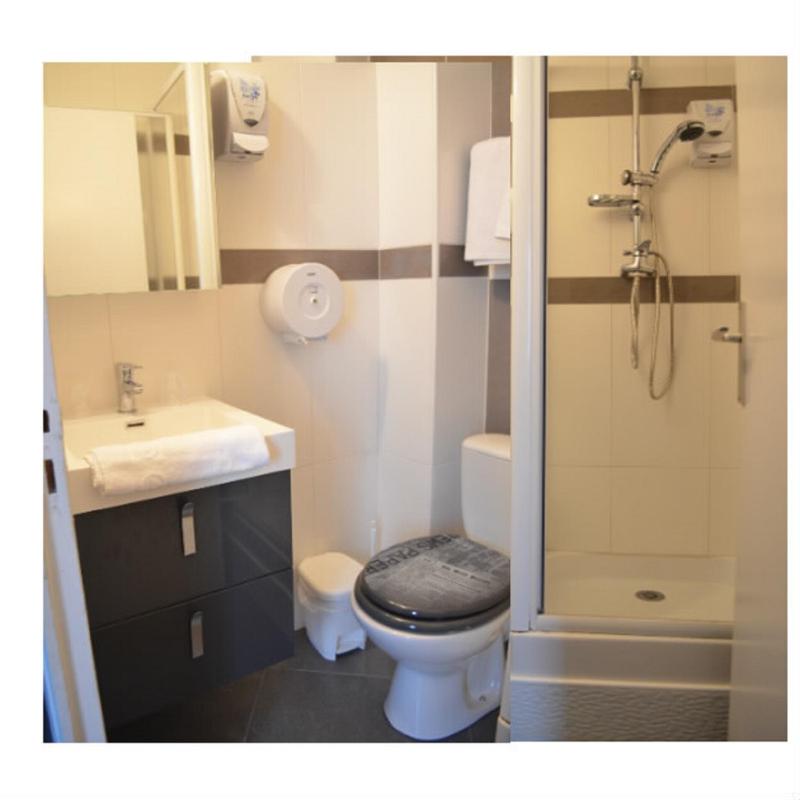 Hôtel Central Anzac Amiens Gare - image 23