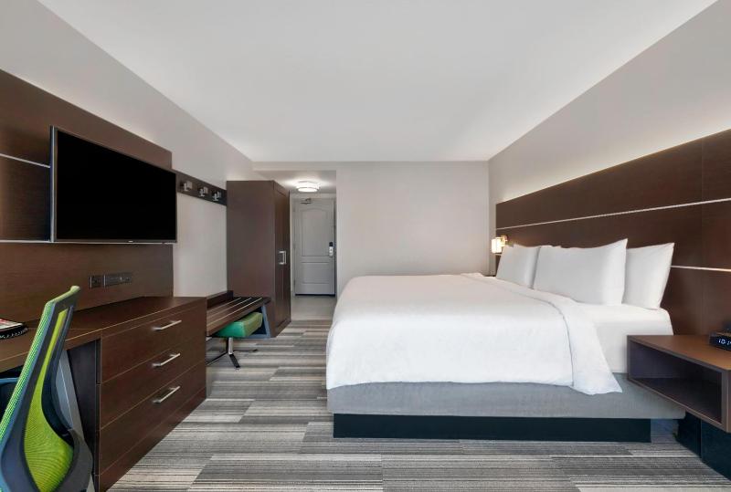 Standard Room image 3