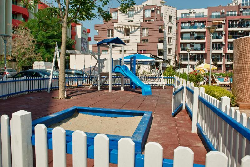 Admiral Plaza Holiday Apartments - image 8