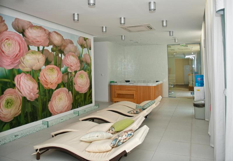 Admiral Plaza Holiday Apartments - image 4