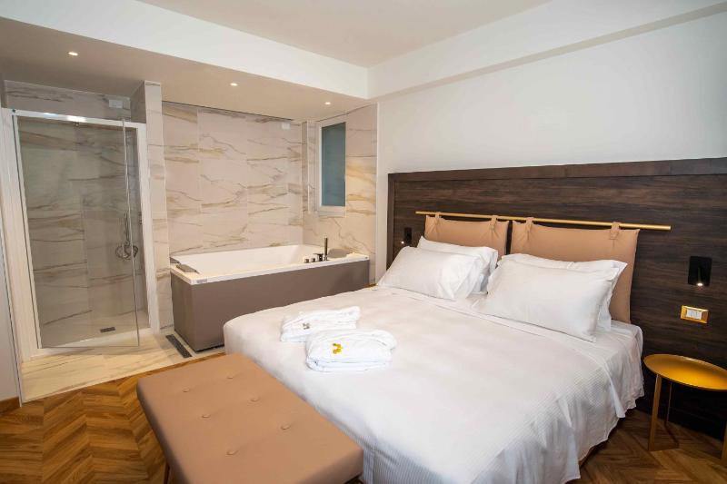 Jacuzzi Suite Home by Enjoy Garda Hotel - image 1