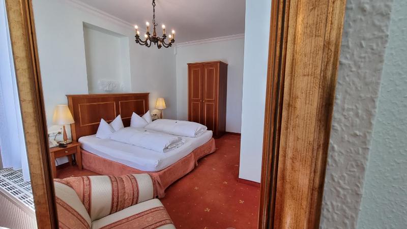 Double Room image 4