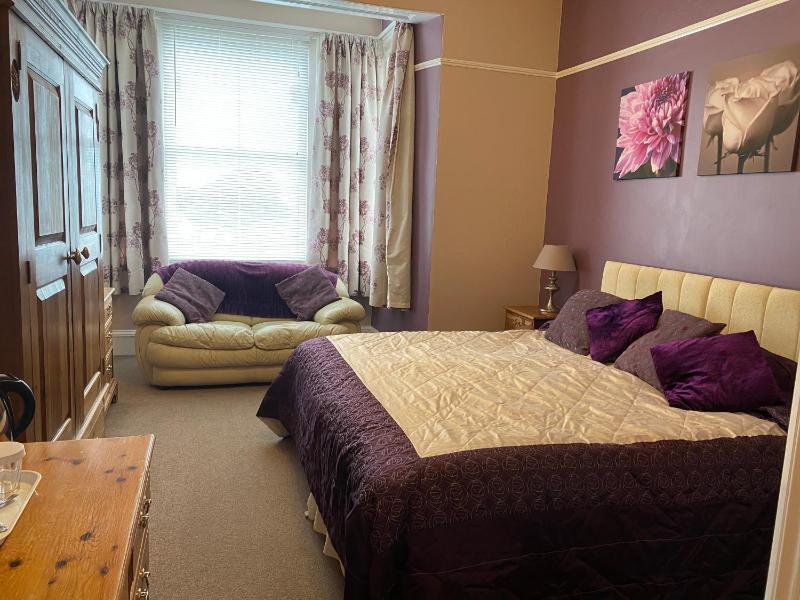 Deluxe Double Room with Sea View image 4