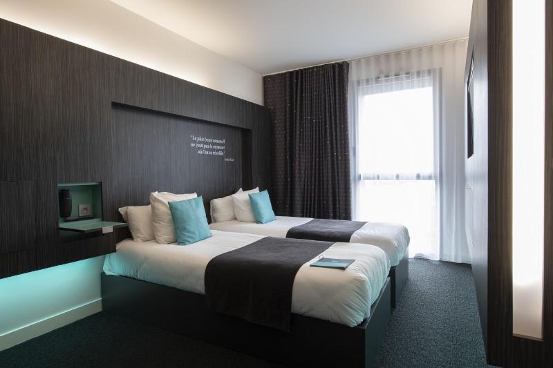 Twin Room image 1