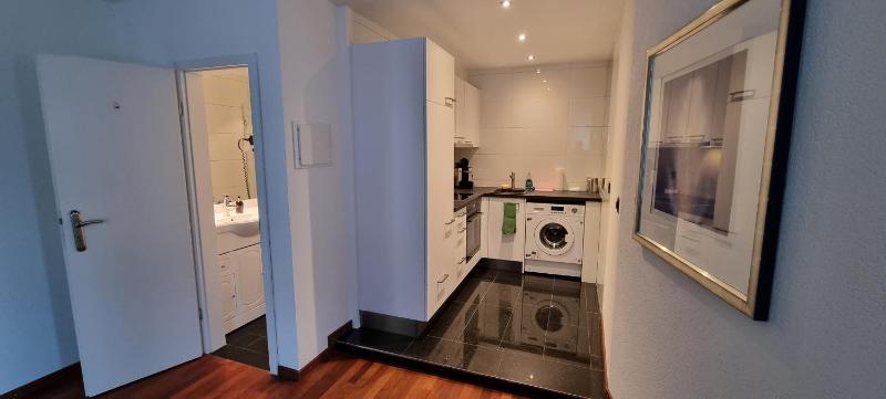 One-Bedroom Apartment image 1