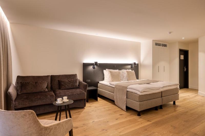 Superior Double Room image 1
