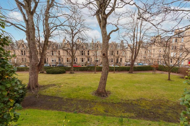 Apartment with Garden View image 2