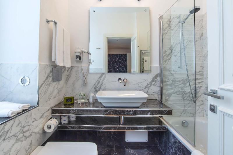 Junior Suite image 4