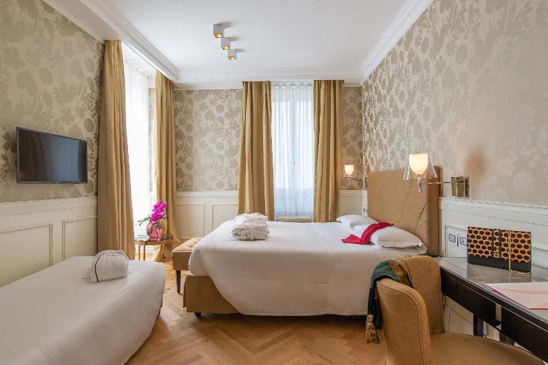 Standard Triple Room image 2