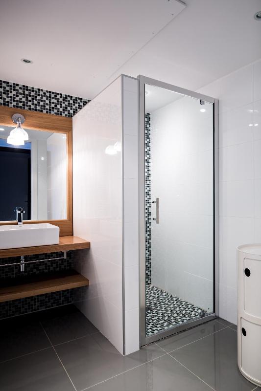 Two-Bedroom Apartment without Hot Tub image 2
