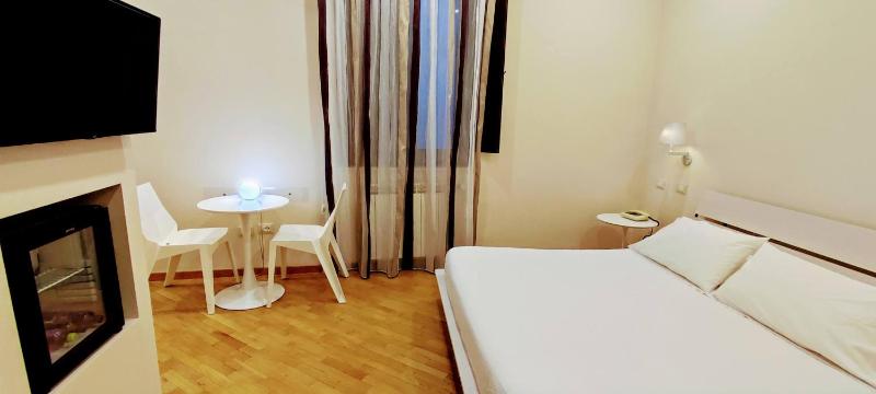 Deluxe Junior Suite image 3