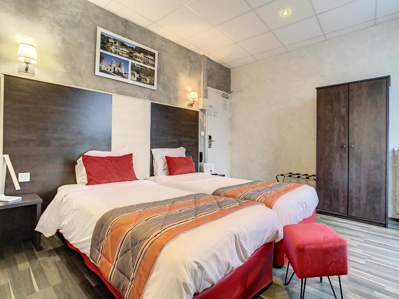 Double Room image 1