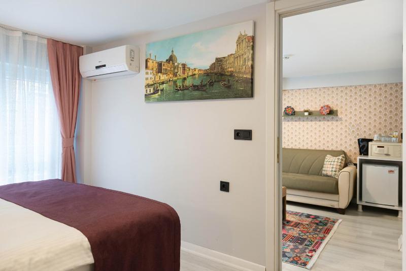 BLUE MARMARA SUITES - image 8