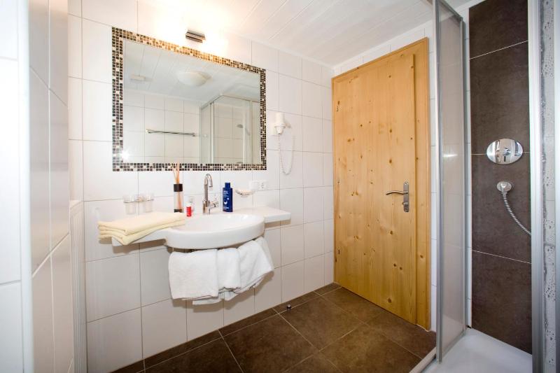 One-Bedroom Apartment with Balcony image 2