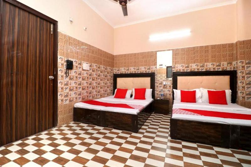 Deluxe Quadruple Room image 1