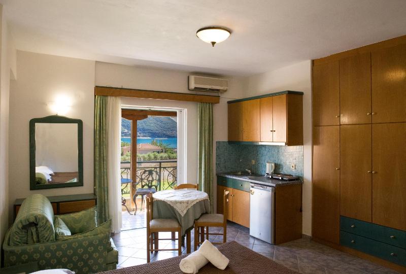 Studio with Sea View image 4
