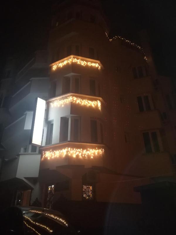 WHITE HOUSE Plovdiv - image 8